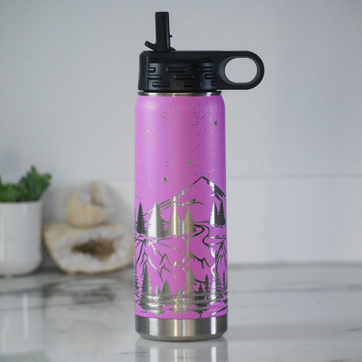 Mountain and Star Engraved 20 oz Water Bottle